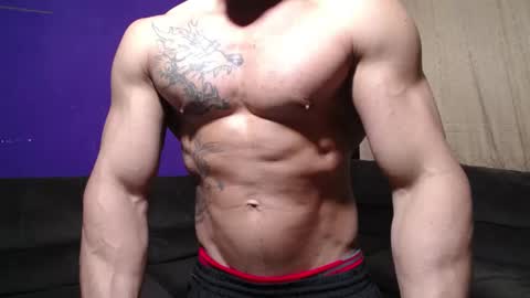 Snapshot of bestmuscle chatting on 03.08.25 bestmuscle online show from 03.08.25