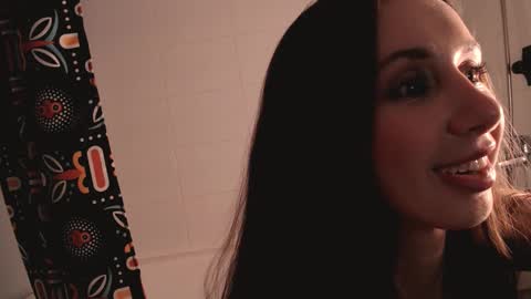 Snapshot of bestzoeyever chatting on 02.10.25 Zo online show from 02.10.25