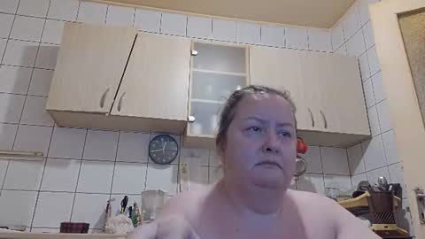 Snapshot of bethnorth chatting on 07.17.26 bethnorth online show from 07.17.26