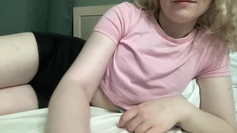 Snapshot of betteketty chatting on 04.27.26 Bette online show from 04.27.26