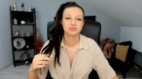 Snapshot of bettyjamess chatting on 11.07.25 bettyjamess online show from 11.07.25