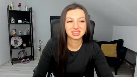 Snapshot of bettyjamess chatting on 11.10.25 bettyjamess online show from 11.10.25