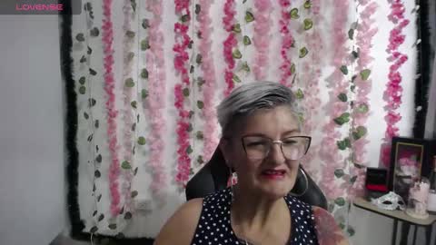 Snapshot of bety_cum3 chatting on 03.01.25 bibiana online show from 03.01.25