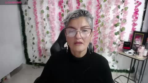 Snapshot of bety_cum3 chatting on 03.02.25 bibiana online show from 03.02.25