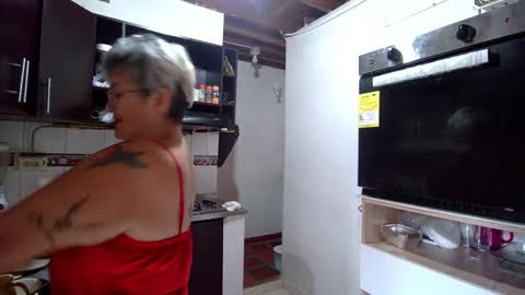 Snapshot of bety_cum3 chatting on 03.04.25 bibiana online show from 03.04.25