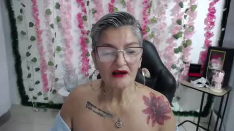 Snapshot of bety_cum3 chatting on 03.05.25 bibiana online show from 03.05.25