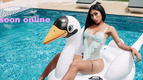 Nicolle Aviles online show from 01.17.25