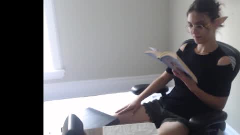 Snapshot of bex_black chatting on 10.06.25 Bex Black online show from 10.06.25