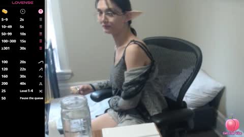 Snapshot of bex_black chatting on 10.10.25 Bex Black online show from 10.10.25