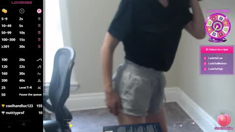 Snapshot of bex_black chatting on 10.13.25 Bex Black online show from 10.13.25