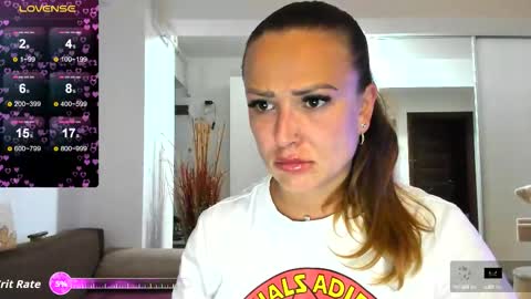 Snapshot of beyoncedoll chatting on 09.16.25 BeyonceDoll Twitter DollBeyonce online show from 09.16.25