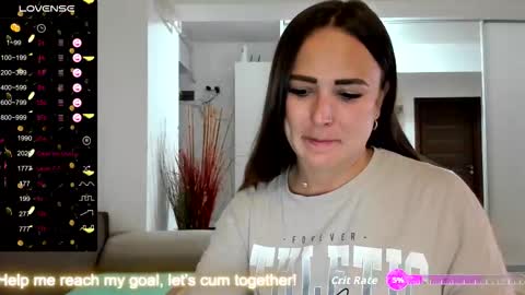 Snapshot of beyoncedoll chatting on 09.28.25 BeyonceDoll Twitter DollBeyonce online show from 09.28.25