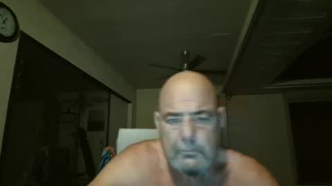 Snapshot of bgbelch chatting on 10.08.25 bgbelch online show from 10.08.25