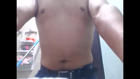 Snapshot of bggerardo820208 chatting on 01.29.25 Masturbator 3000 online show from 01.29.25