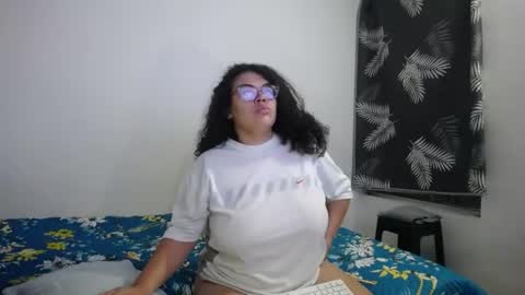 Bianca Tuesday to Sunday from 2am to 6am UTC-5 online show from 06.14.26