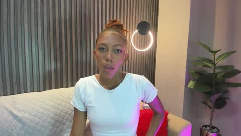 biancaa__18 online show from 10.26.25