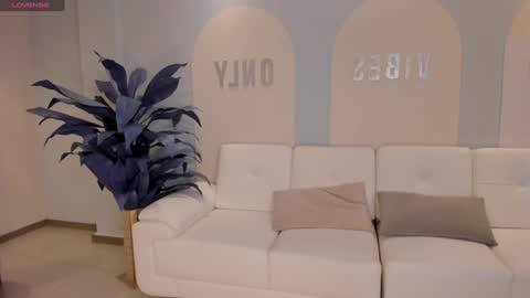 Bianca Pierce online show from 01.06.25