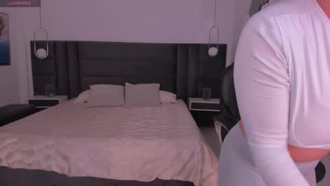 Bianca Pierce online show from 11.09.25