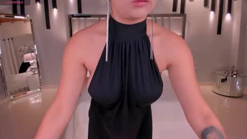 Bianca Pierce online show from 11.24.25