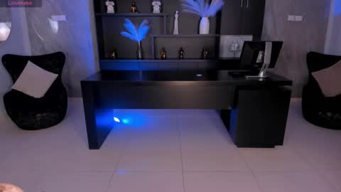 Bianca Pierce online show from 12.18.25