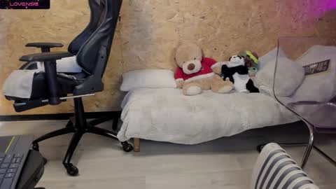 Biancastrong.. IGThebiancastrong online show from 02.02.25