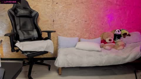 Biancastrong.. IGThebiancastrong online show from 03.09.25