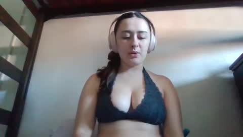 Snapshot of biancaxxx5 chatting on 10.13.25 biancaxxx5 online show from 10.13.25