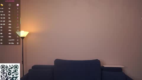 Snapshot of bibimusic chatting on 10.28.25 Ophelia online show from 10.28.25