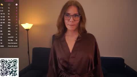 Snapshot of bibimusic chatting on 10.30.25 Ophelia online show from 10.30.25