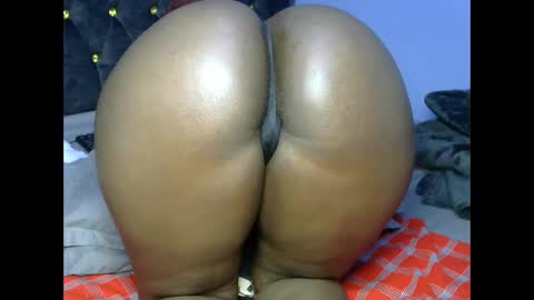 Snapshot of big_black_bootyy chatting on 10.24.25 bbw online show from 10.24.25