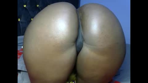 Snapshot of big_black_bootyy chatting on 10.29.25 bbw online show from 10.29.25