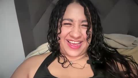 lau li online show from 12.18.25