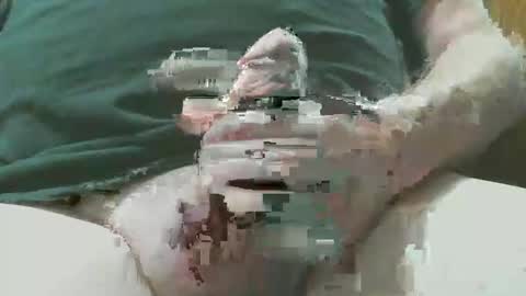 Shaved Dad horny looking for a buddy online show from 09.14.25