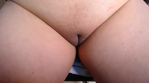 Snapshot of big_pussy18 chatting on 09.16.25 candy online show from 09.16.25