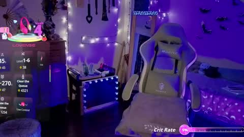 Snapshot of bigbearandbunny chatting on 09.15.25 bigbearandbunny online show from 09.15.25