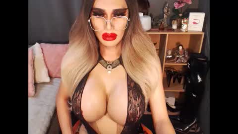 Loraine Cruz online show from 09.30.25