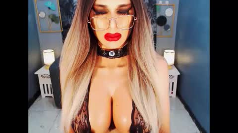 Snapshot of bigbomblhoraine chatting on 05.26.26 Loraine Cruz online show from 05.26.26