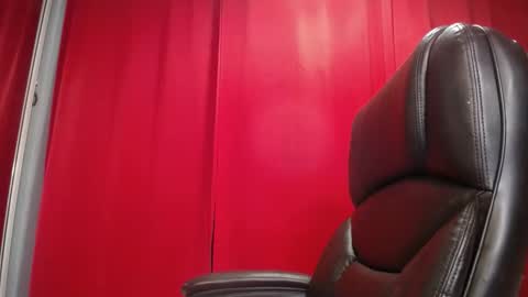 Snapshot of bigboobsstacy chatting on 09.30.25 LaraFire online show from 09.30.25