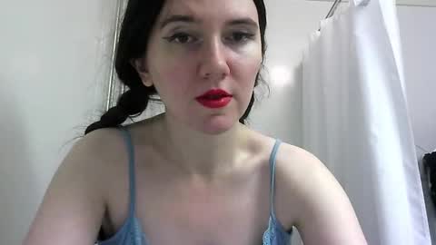 Isabella online show from 09.28.25