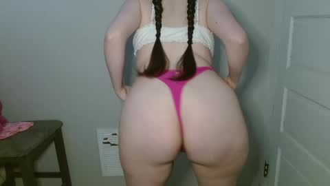 Isabella online show from 11.18.25