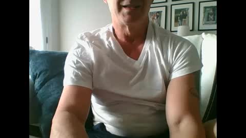 Snapshot of bigbravo337 chatting on 11.09.25 bigbravo337 online show from 11.09.25