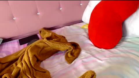 bigclit_luisa online show from 12.16.24