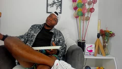 sexy muscle online show from 12.30.24