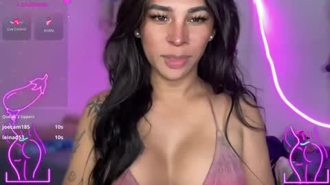 queen amanda online show from 12.22.25