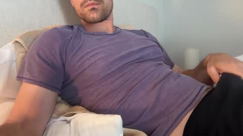 Snapshot of bigcollegecock69690 chatting on 04.29.26 bigcollegecock69690 online show from 04.29.26