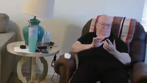 Snapshot of bigcraig123 chatting on 10.15.25 Craig online show from 10.15.25