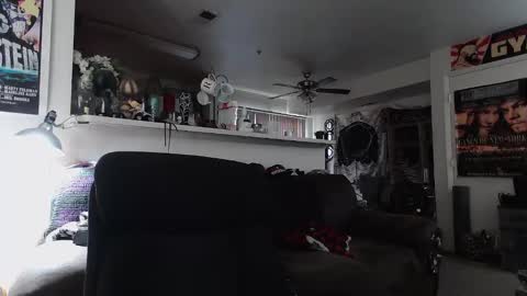 biggerisbetter21 online show from 09.30.25