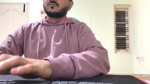 bighandsomesatisfy online show from 11.06.25