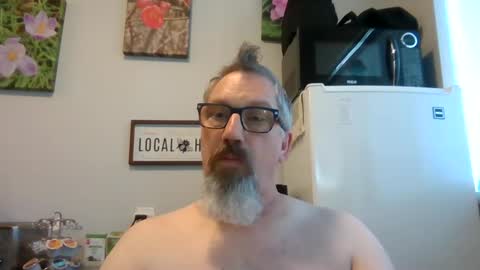 Snapshot of bignhard69_ chatting on 10.06.25 Bignhard696 online show from 10.06.25