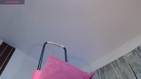 Snapshot of bigntastyclit chatting on 10.03.25 Luna online show from 10.03.25